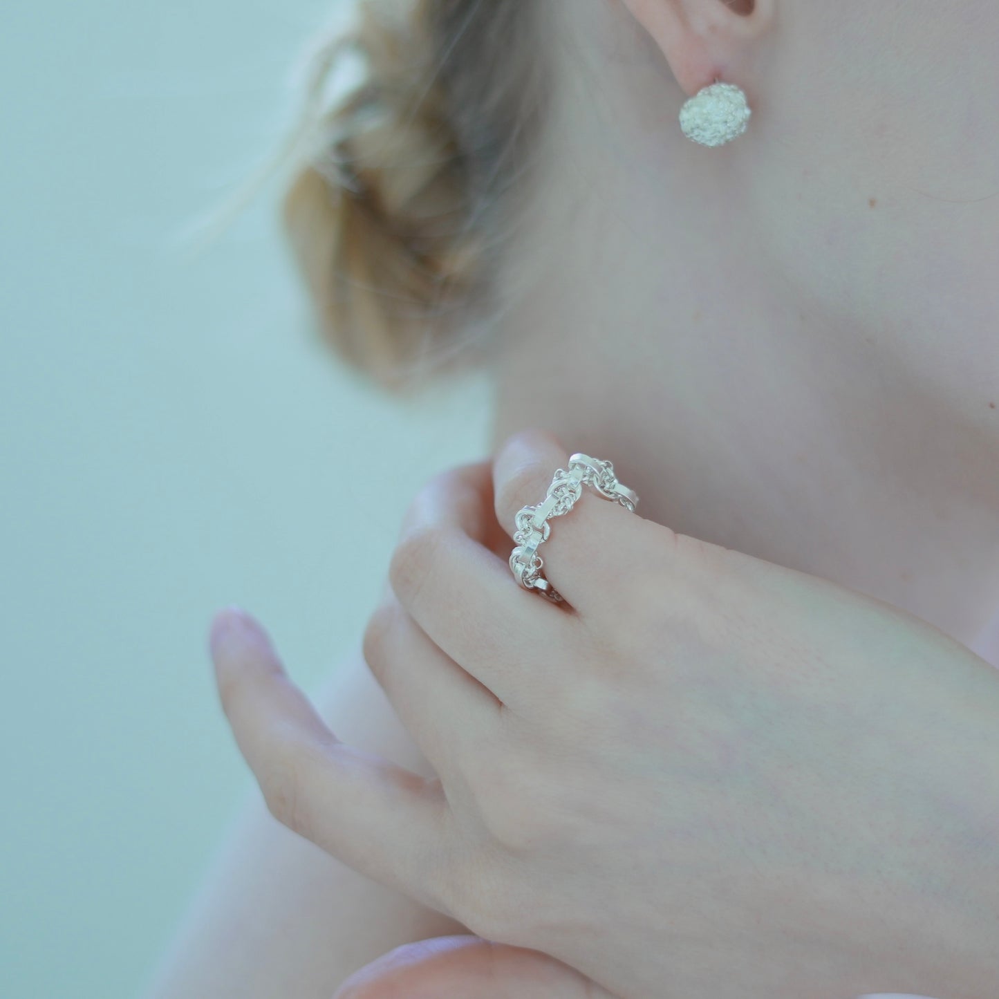 TANGLE RING