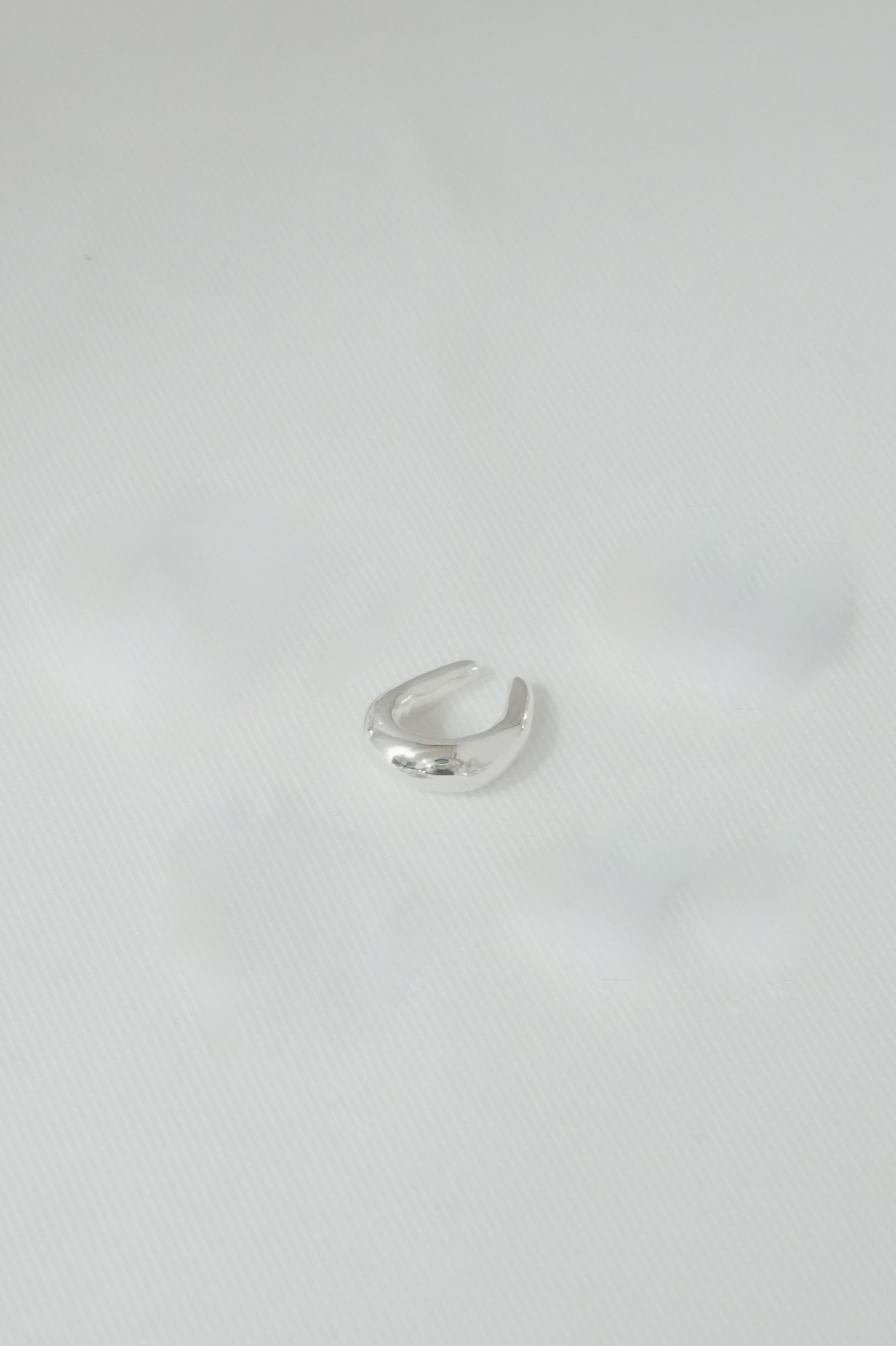 Classic dome - ear cuff