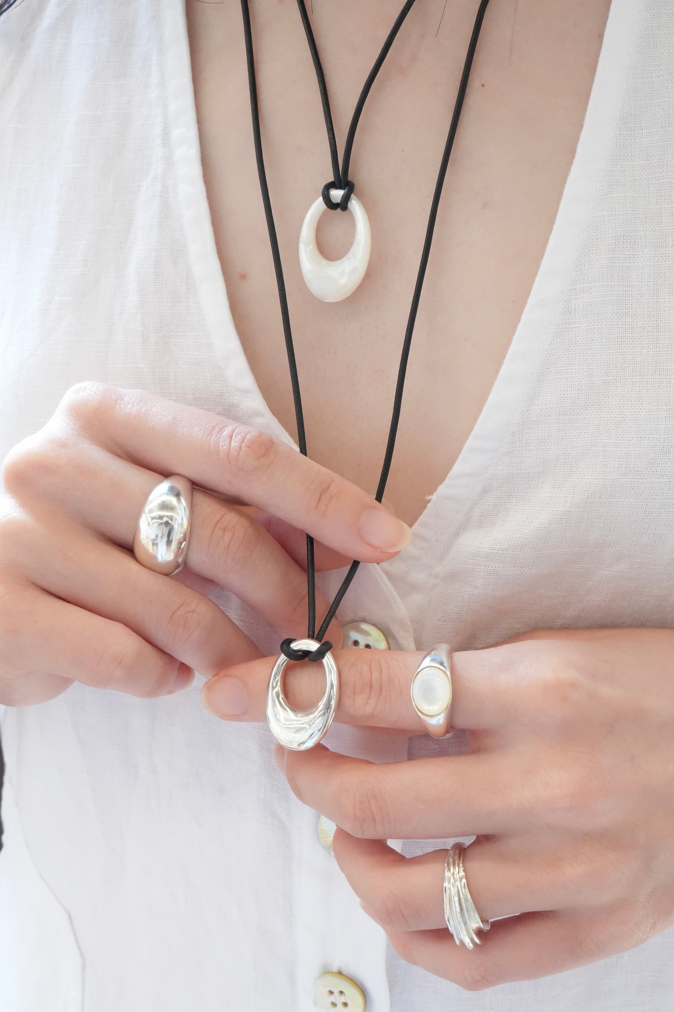 Mistico oval necklace - caw leather