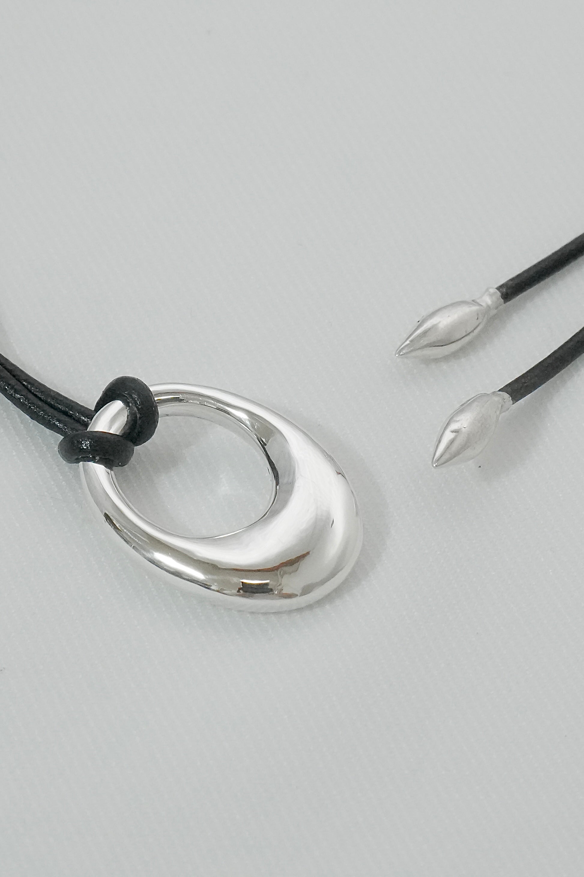 Mistico oval necklace - caw leather