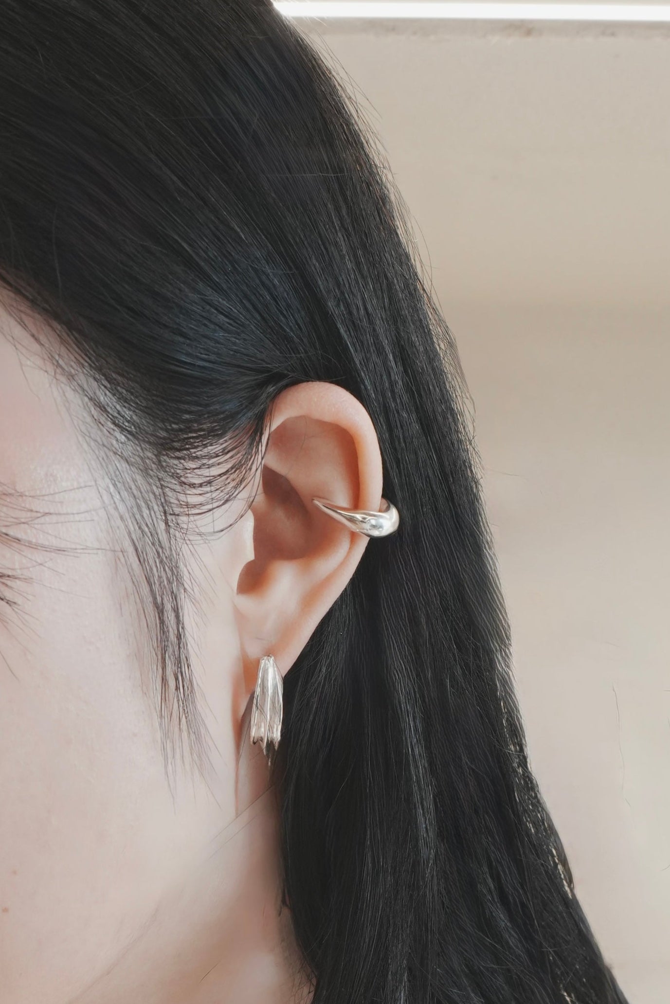 Classic dome - ear cuff